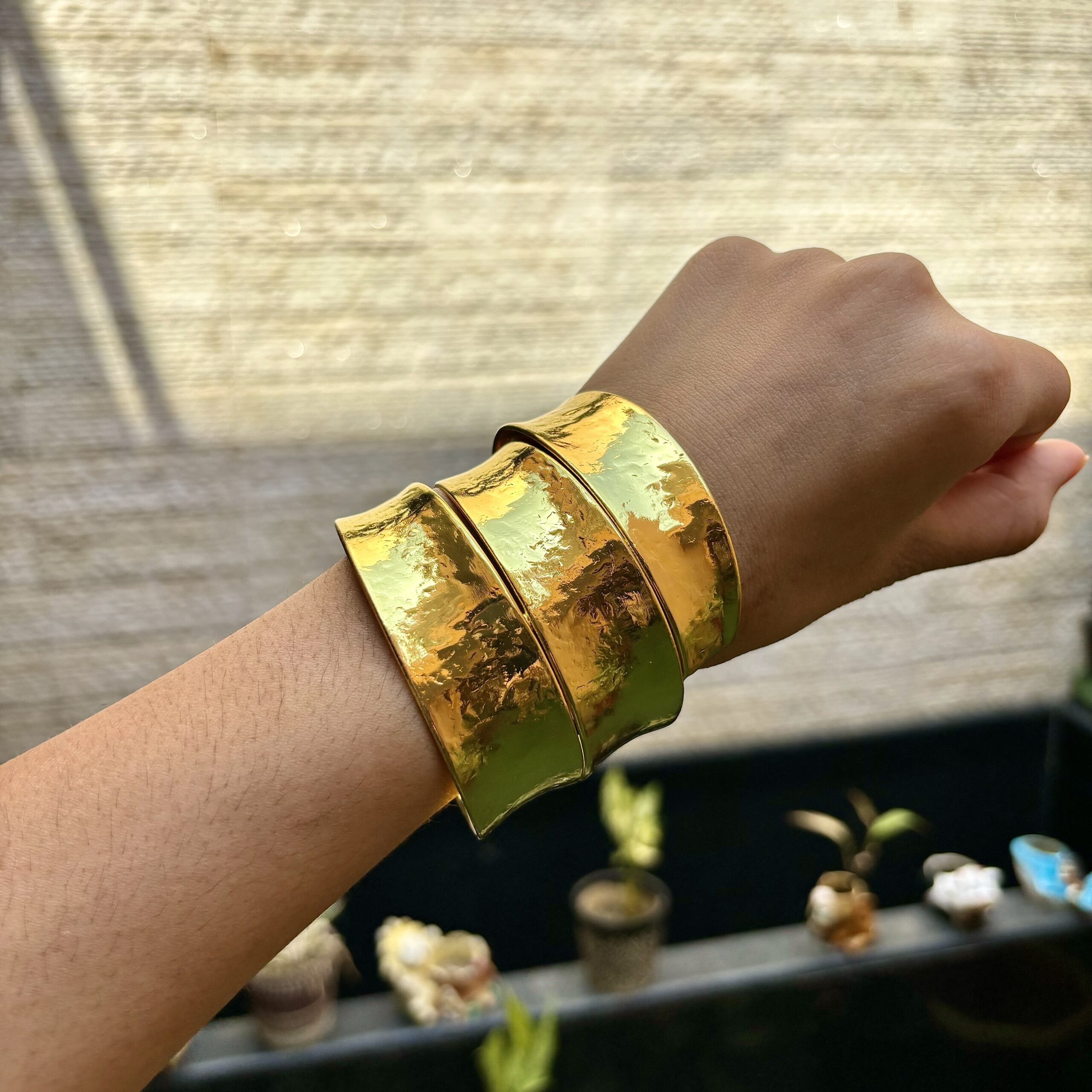 Amayra Hand Cuffs - Golden