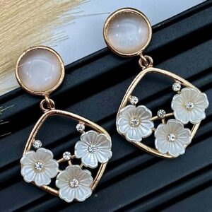 Florence White Geometric Flower Drops-4
