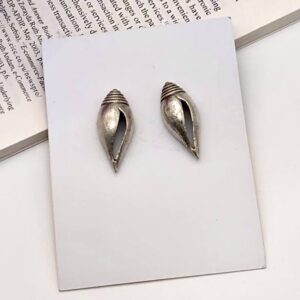 Shankh Studs