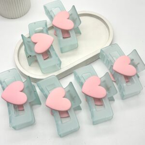 Dreamiest Korean Heart Claw